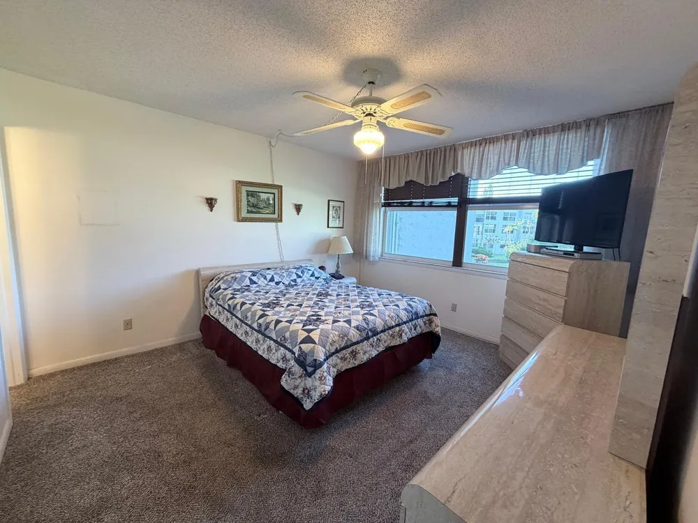 6600 Royal Palm Blvd, Margate, FL 33063