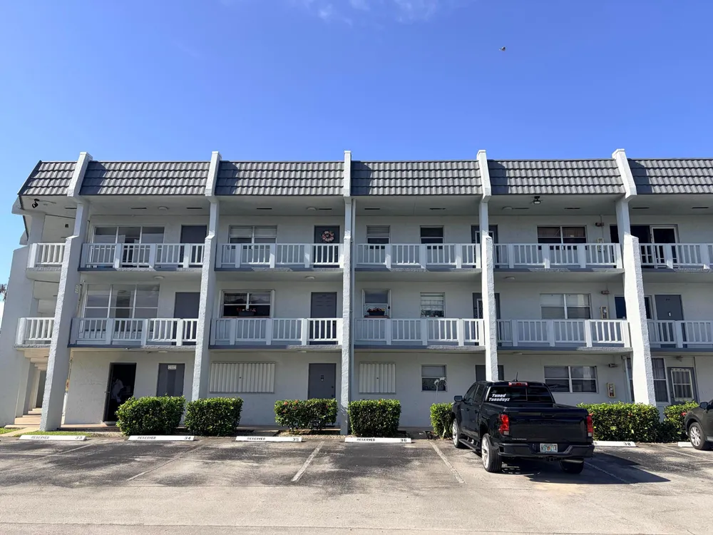 6600 Royal Palm Blvd, Margate, FL 33063
