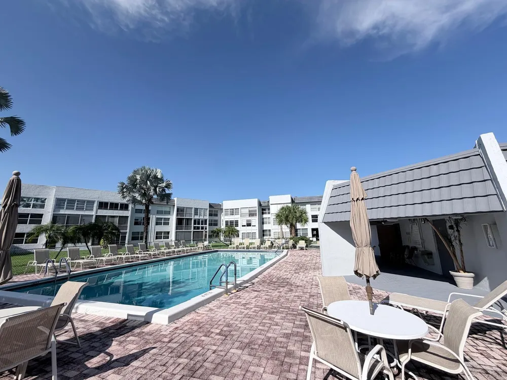 6600 Royal Palm Blvd, Margate, FL 33063