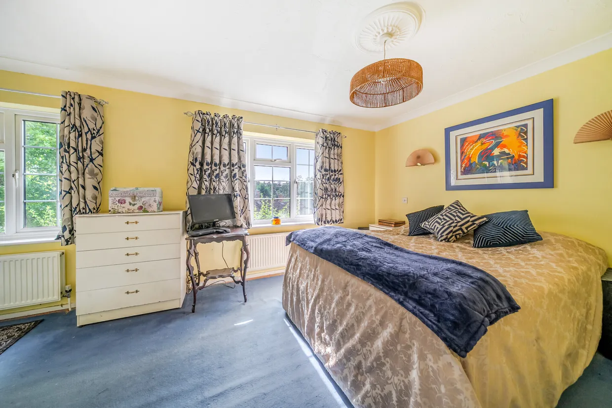 Charters Way, Sunningdale, SL5 photo 8