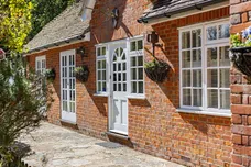 Chertsey Road, Windlesham, GU20 photo 21