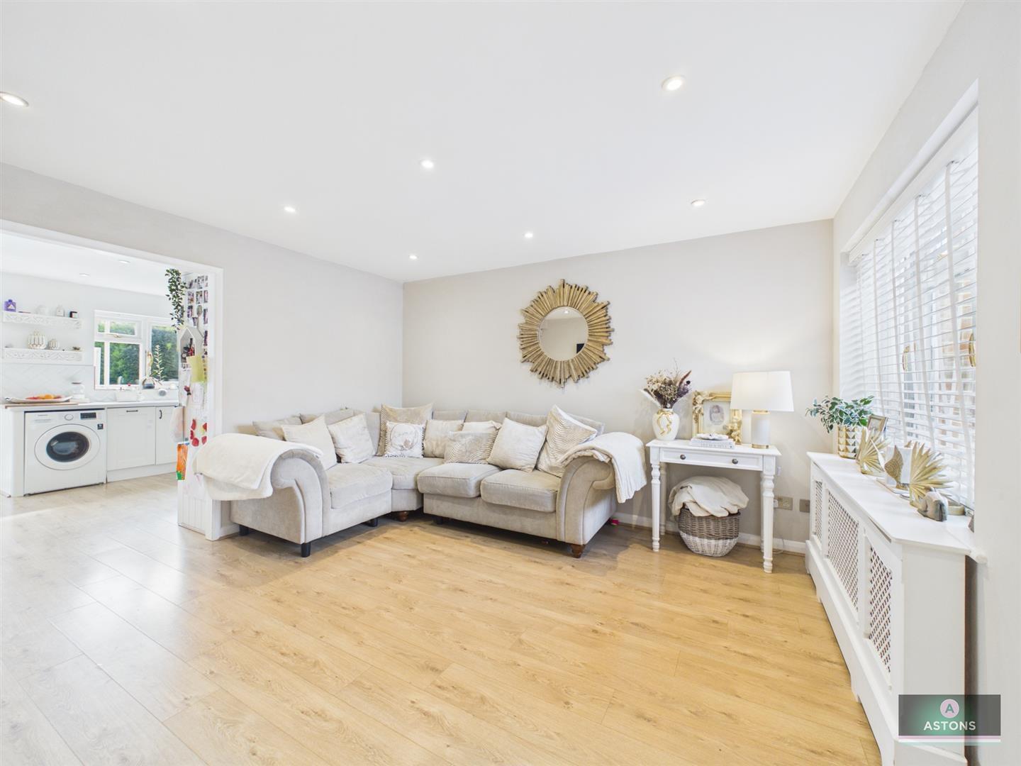 Mayes Close, Maidenbower Image 2