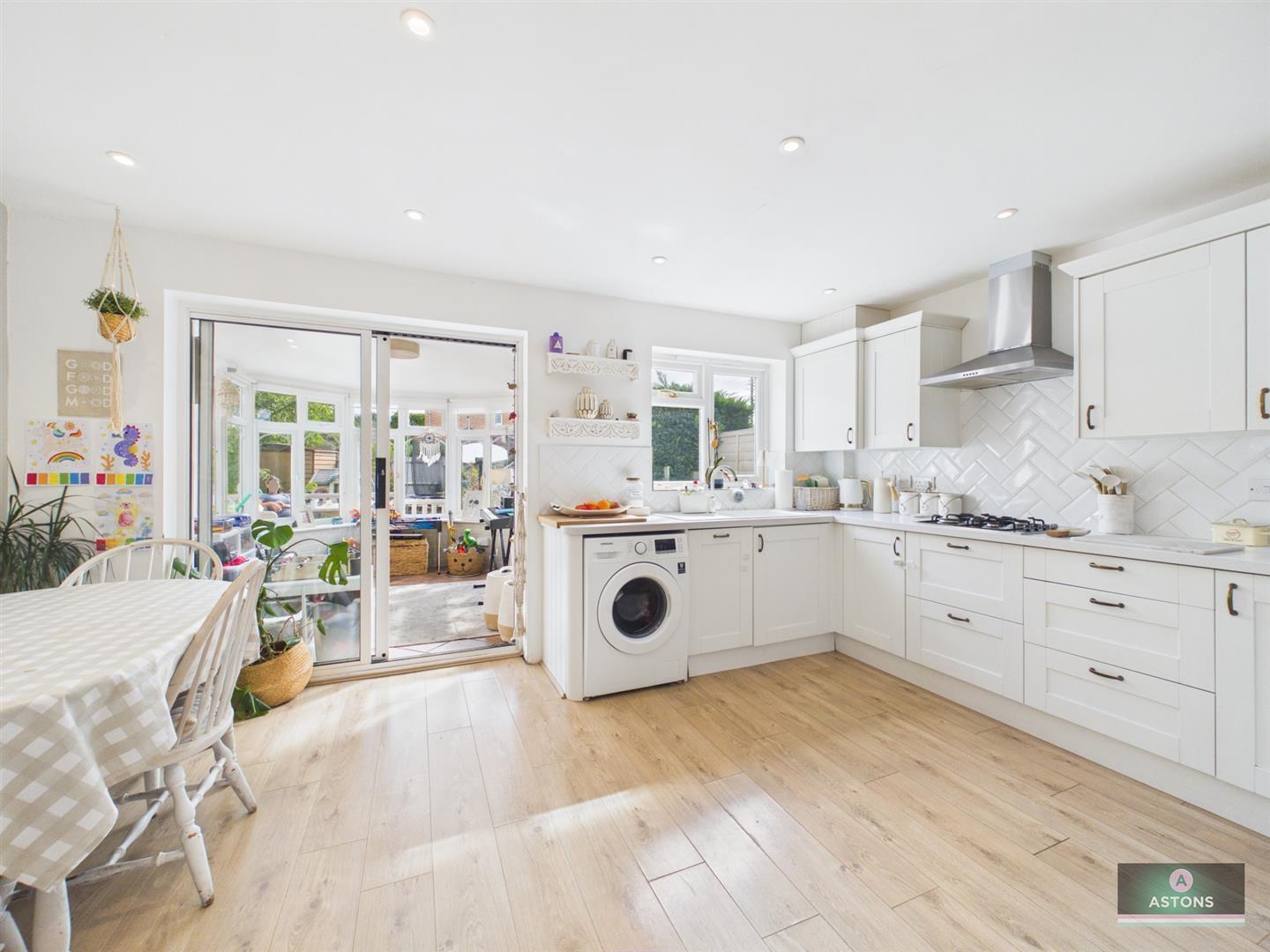 Mayes Close, Maidenbower Image 3