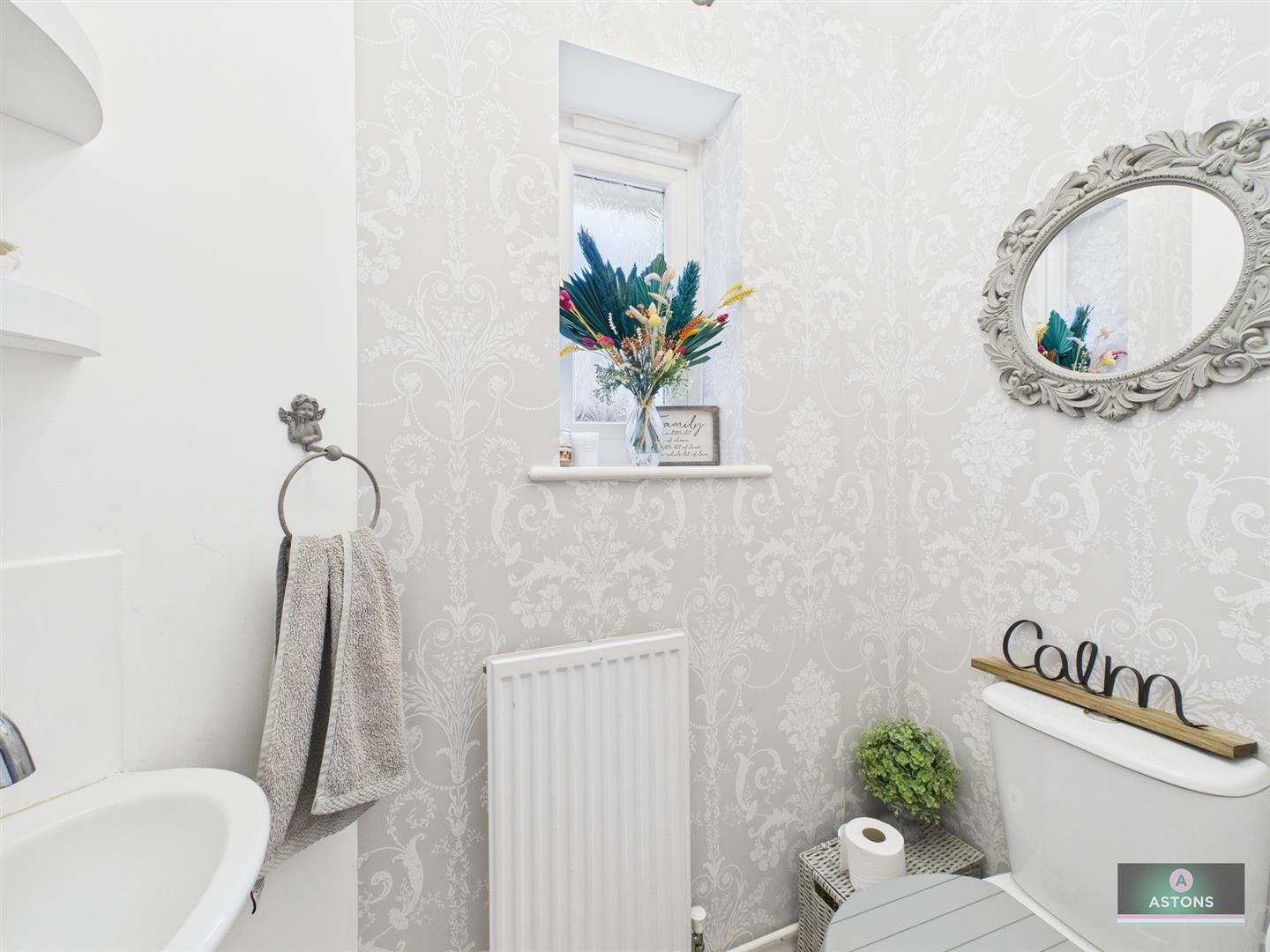 Mayes Close, Maidenbower Image 10