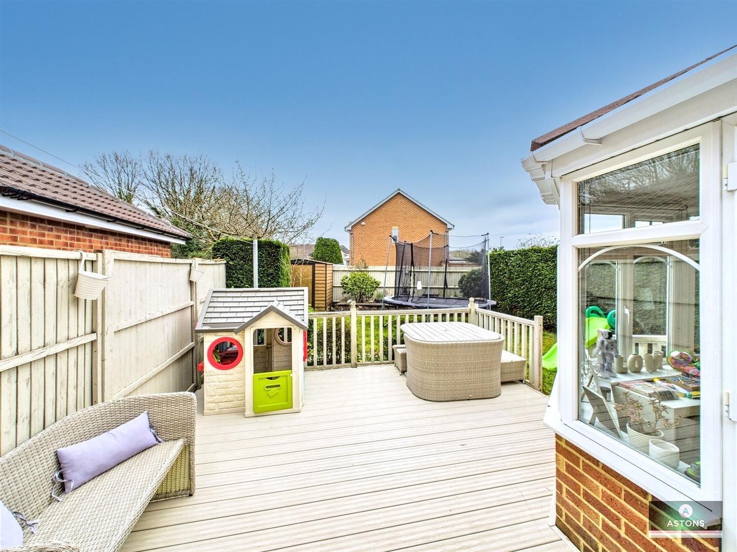 Mayes Close, Maidenbower Image 18