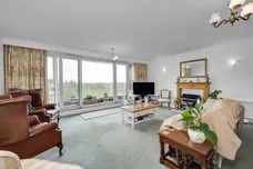 Oatlands Drive, Weybridge, KT13 photo 4