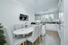Oatlands Drive, Weybridge, KT13 photo 5