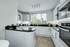 Oatlands Drive, Weybridge, KT13 photo 6