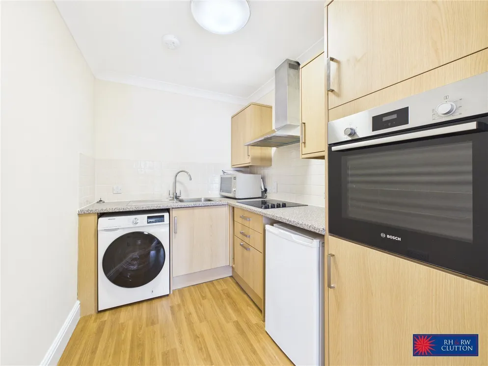 Property carousel item 4
