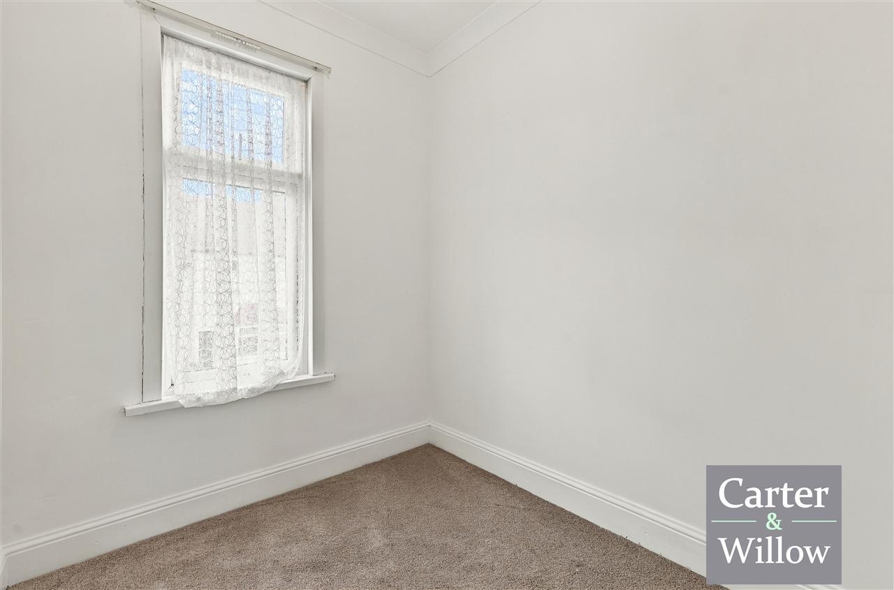 Sparsholt Road, Barking, Essex Image 18
