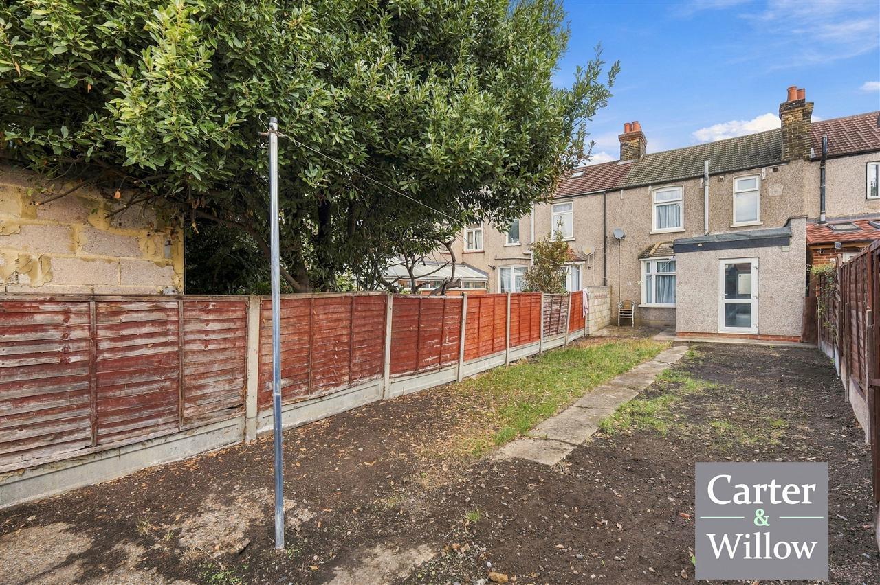 Sparsholt Road, Barking, Essex Image 24
