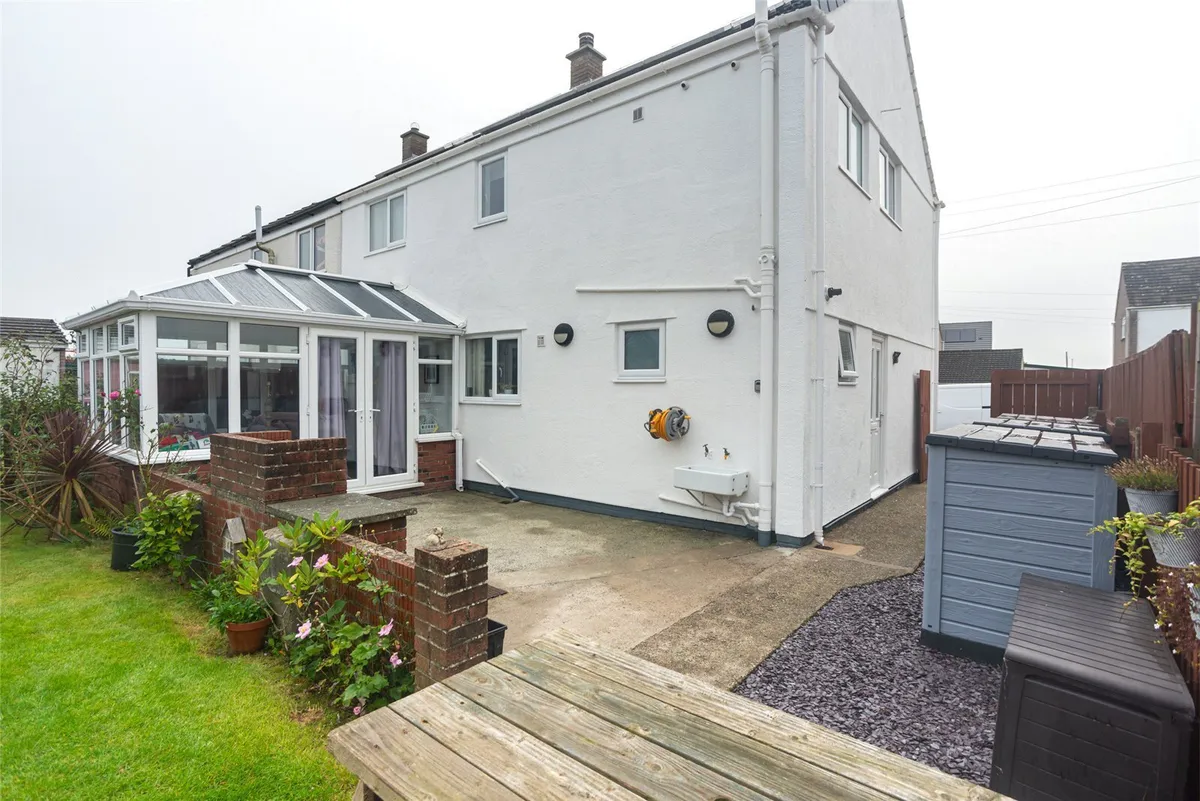 Dol Eithin, Caergeiliog, Holyhead, Isle of Anglesey, LL65
