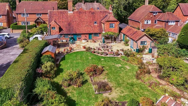 North Lane, West Hoathly, RH19 photo 10