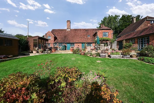 North Lane, West Hoathly, RH19 photo 15