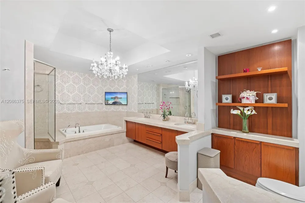60 Edgewater Dr, Coral Gables, FL 33133