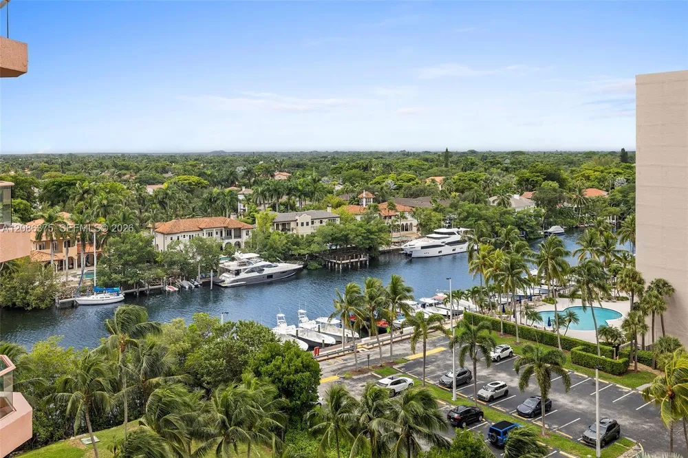 60 Edgewater Dr, Coral Gables, FL 33133