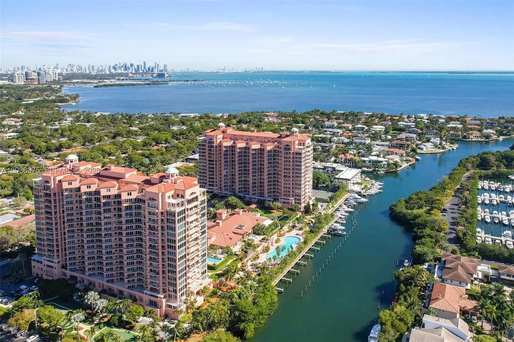 60 Edgewater Dr, Coral Gables, FL 33133