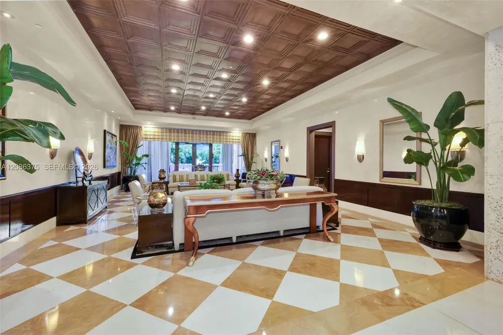 60 Edgewater Dr, Coral Gables, FL 33133