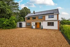 Salisbury Road, Marlborough, SN8 photo 1