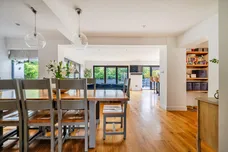 Salisbury Road, Marlborough, SN8 photo 4