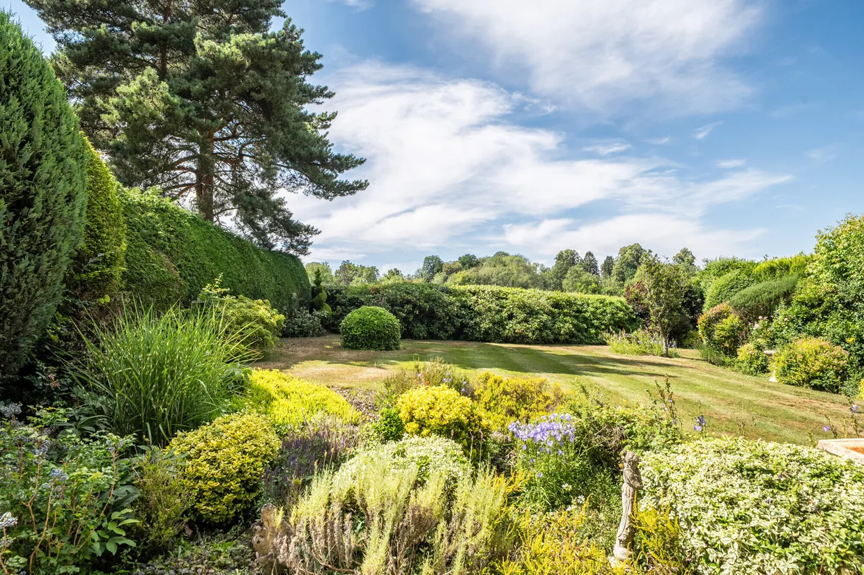 The Readings, Chorleywood, WD3 photo 12
