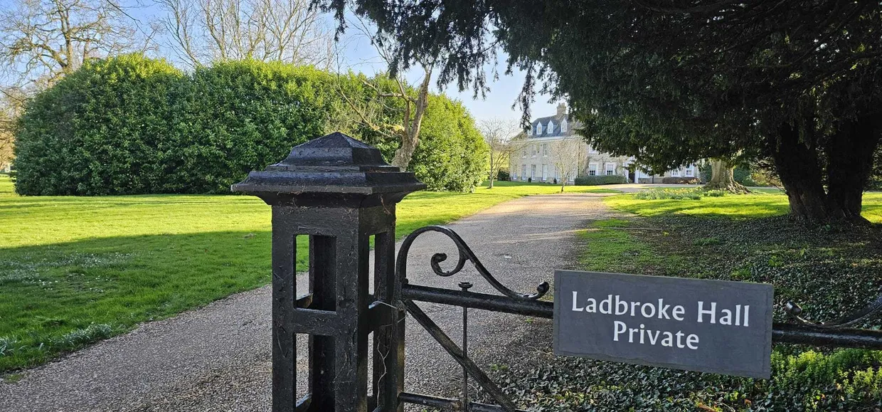 Through Road, Ladbroke, CV47 photo 14