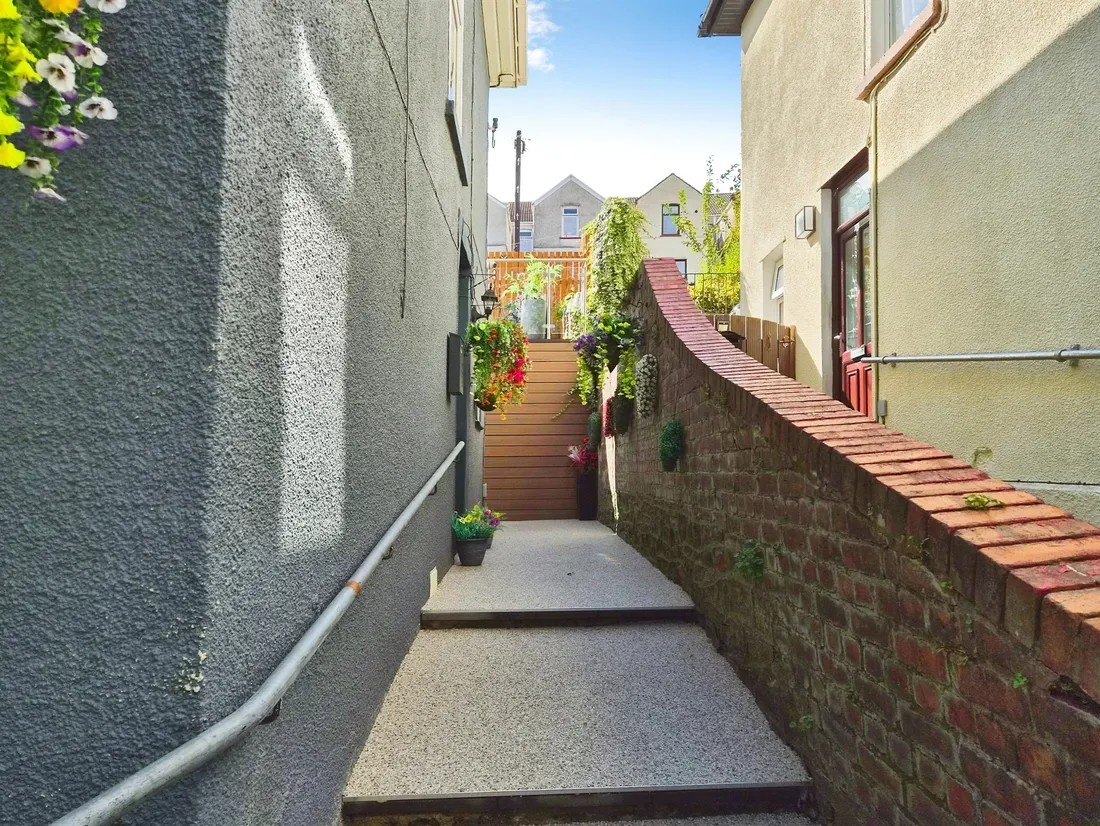 Property photo 33