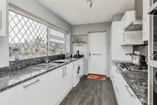 Firdale Avenue, Rushden