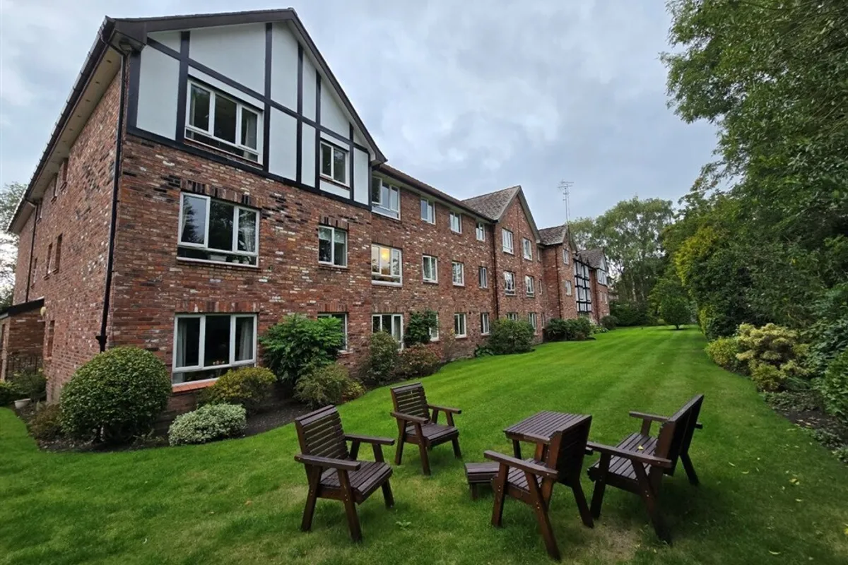Grove Avenue, WILMSLOW
