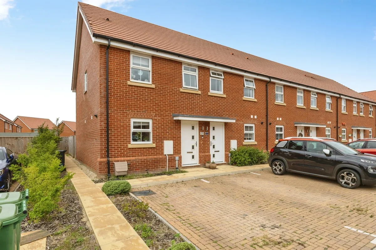 Halifax Close, Attleborough