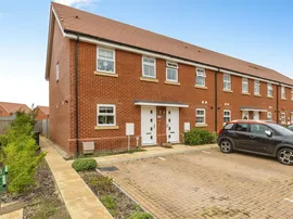 Halifax Close, Attleborough photo