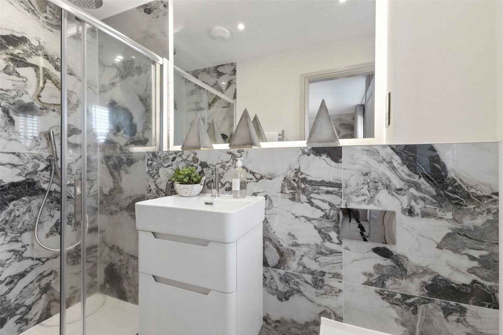 Highfields, Leatherhead Road, Bookham, Surrey, KT23 Image 6