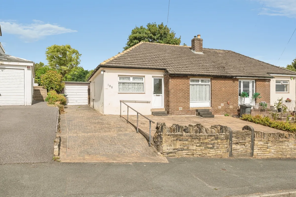 Netheroyd Hill Road, Cowcliffe, Huddersfield