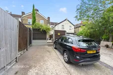 Carshalton Road, Sutton