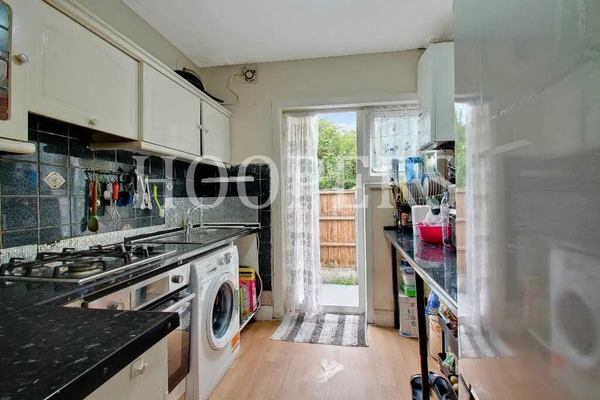 Southview Avenue, London, NW10