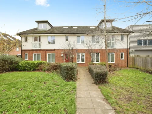 Queen Marys Avenue, Watfordphoto