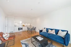 17 Montrose Crescent London HA0 photo 3