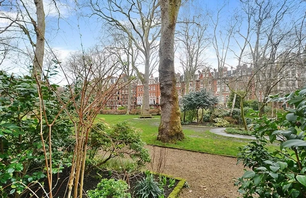 Bramham Gardens Earls Court SW5 photo 5