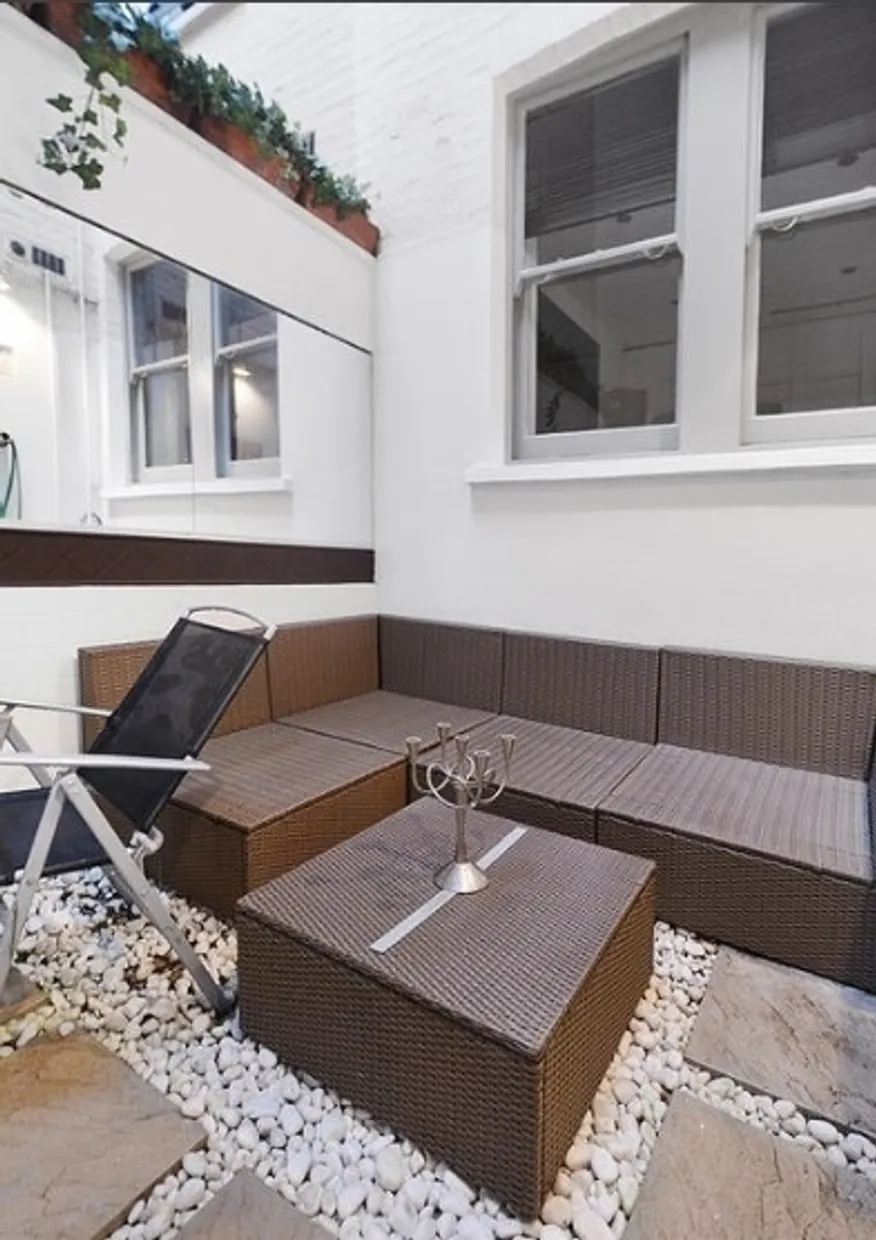 Bramham Gardens Earls Court SW5 photo 11