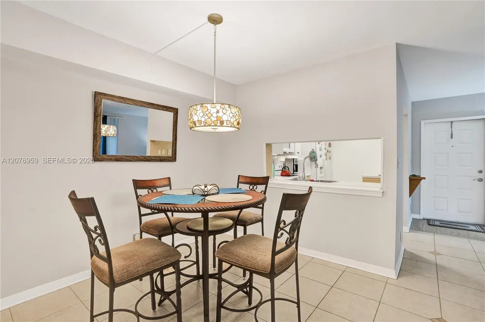 3017 N Oakland Forest Dr, Oakland Park, FL 33309