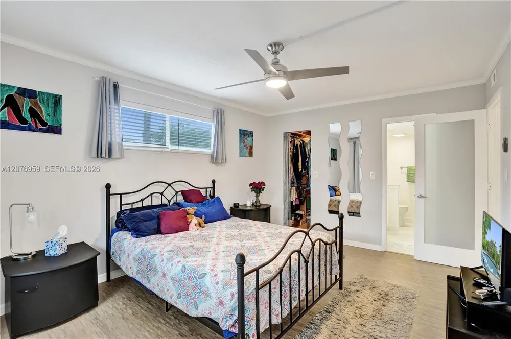 3017 N Oakland Forest Dr, Oakland Park, FL 33309