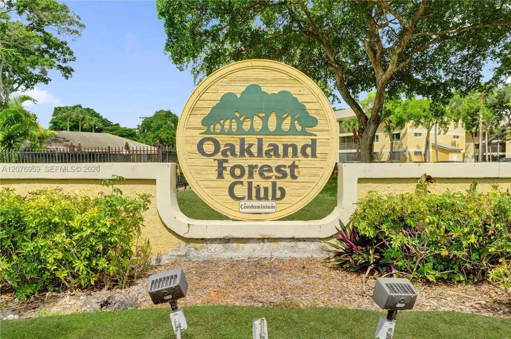 3017 N Oakland Forest Dr, Oakland Park, FL 33309