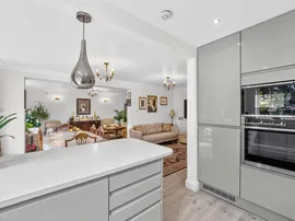 Gavina Close, MORDEN thumb 2