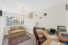 Gavina Close, MORDEN