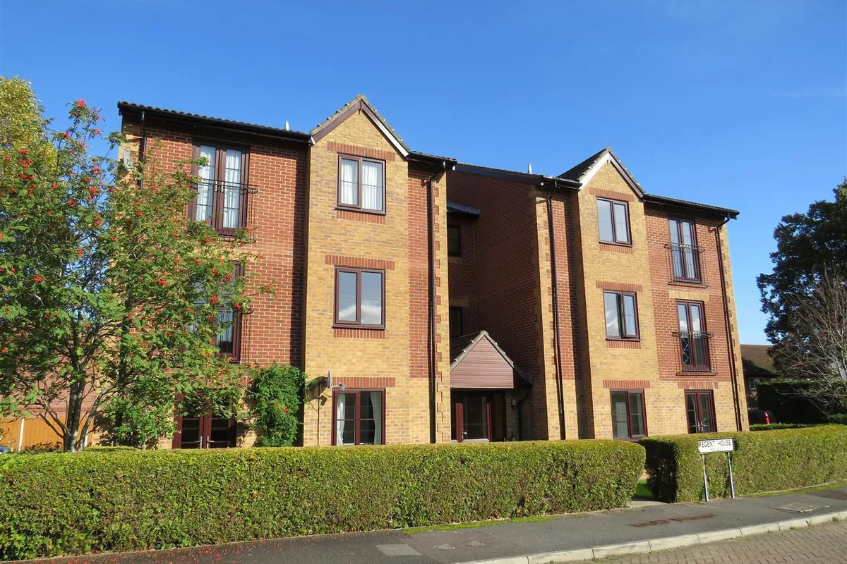 Cheltenham Gardens, Hedge End, SOUTHAMPTON