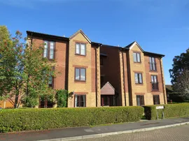 Cheltenham Gardens, Hedge End, SOUTHAMPTON photo