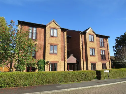 Cheltenham Gardens, Hedge End, SOUTHAMPTONphoto