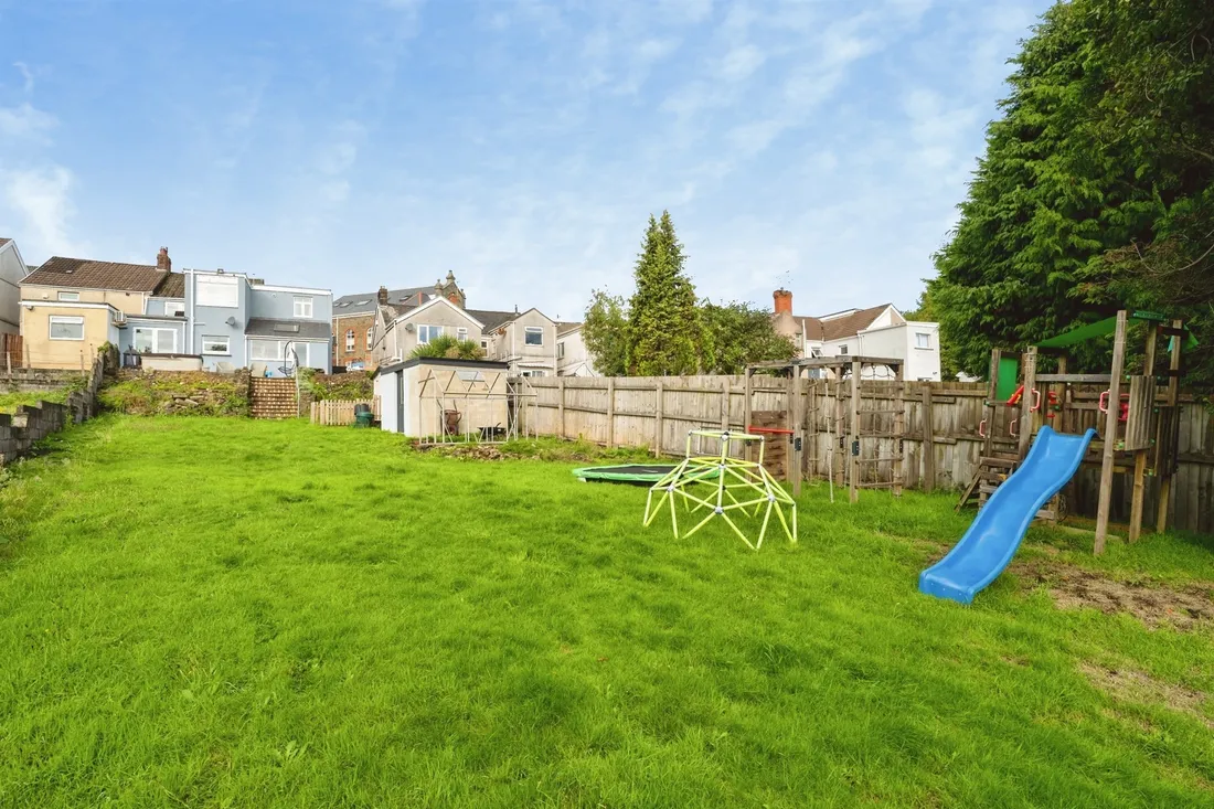 Property photo 31