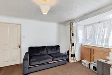 Oliver Close, Rushden