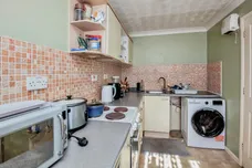 Oliver Close, Rushden